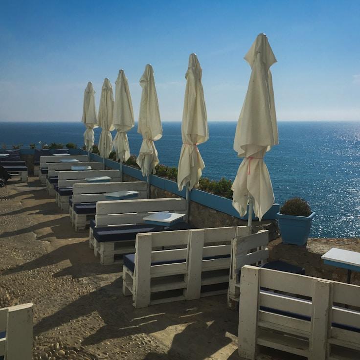 Outdoor terrace seating suitable for families in Paris